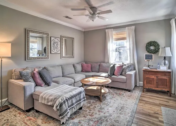 Charming Port Royal Home With Fire Pit And Yard!