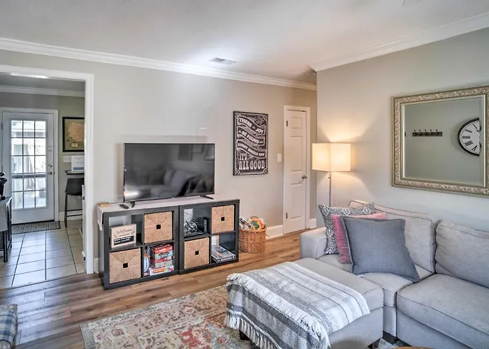 Charming Port Royal Home With Fire Pit And Yard!