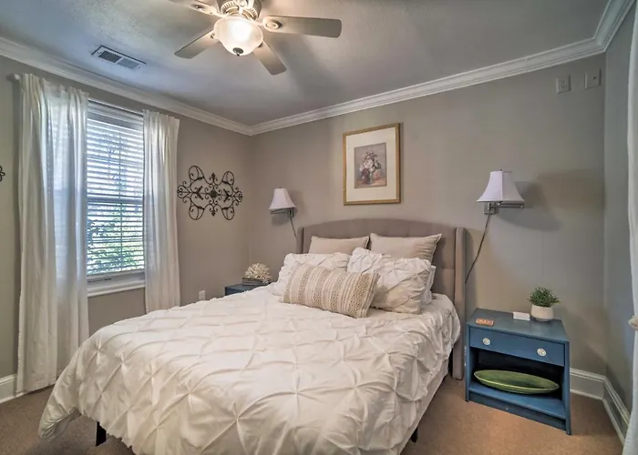 Charming Port Royal Home With Fire Pit And Yard!